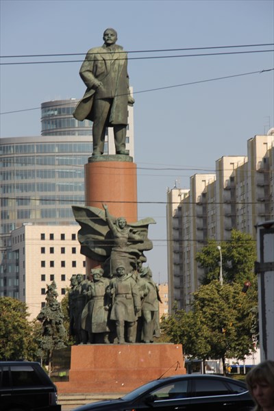 019-Памятник Ленину на Калужской площади